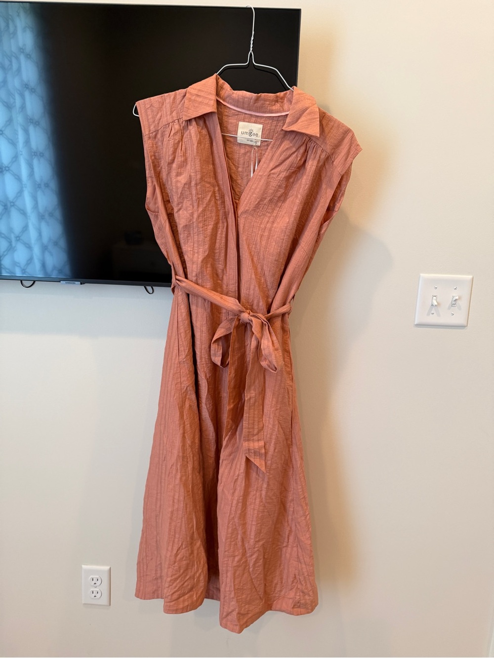 Umgee Collared Sleeveless Tie-Waist Midi Dress in Rust